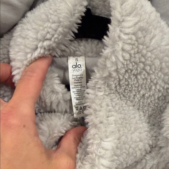 ALO Yoga Gray Teddy Jacket - Picture 4 of 4